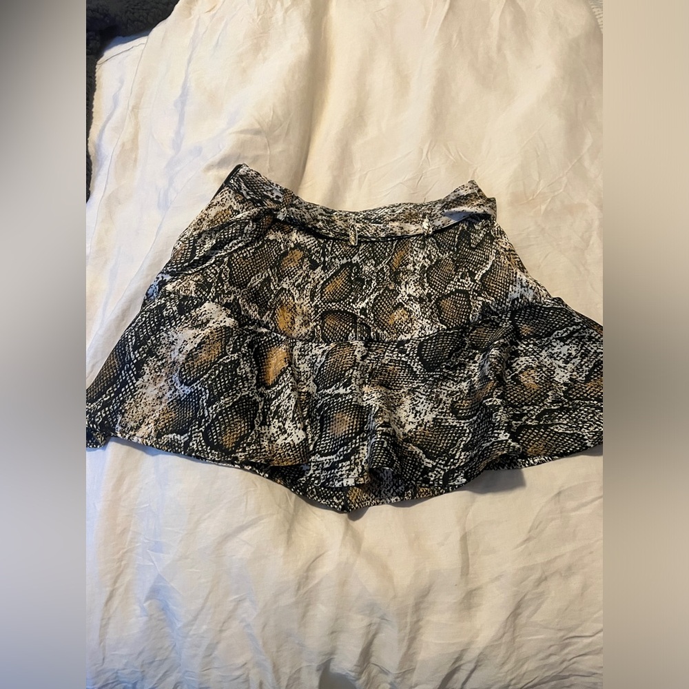Snakeskin skort Zara